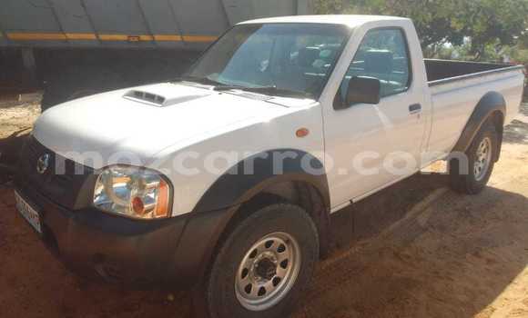 Comprar Usado Nissan Hardbody Branco Carro em Maputo em Maputo Comprar Usado Nissan Hardbody Branco Carro em Maputo em Maputo