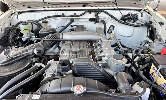 Comprar Usado Toyota Land Cruiser Branco Carro em Maputo em Maputo Comprar Usado Toyota Land Cruiser Branco Carro em Maputo em Maputo