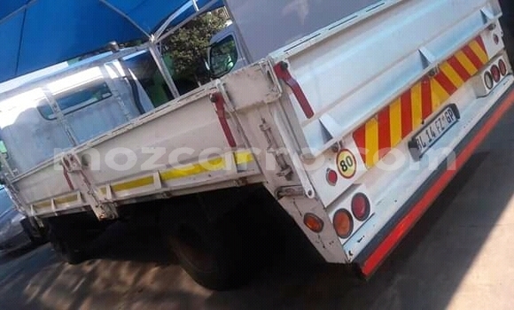 Tenga Tsaru Nissan UD Chena Rori in Chibuto in Gaza Tenga Tsaru Nissan UD Chena Rori in Chibuto in Gaza