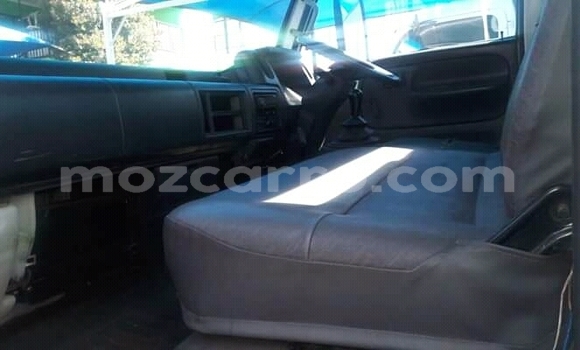 Tenga Tsaru Nissan UD Chena Rori in Chibuto in Gaza Tenga Tsaru Nissan UD Chena Rori in Chibuto in Gaza