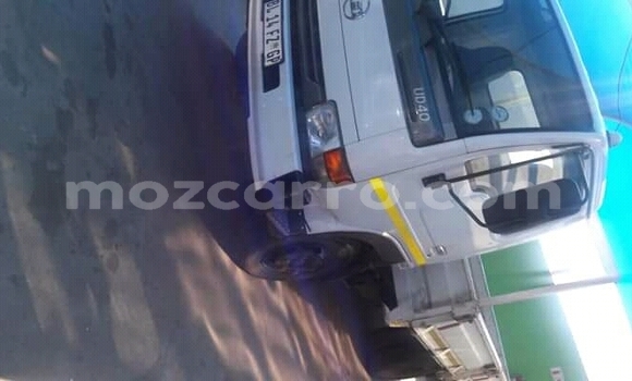 Tenga Tsaru Nissan UD Chena Rori in Chibuto in Gaza Tenga Tsaru Nissan UD Chena Rori in Chibuto in Gaza