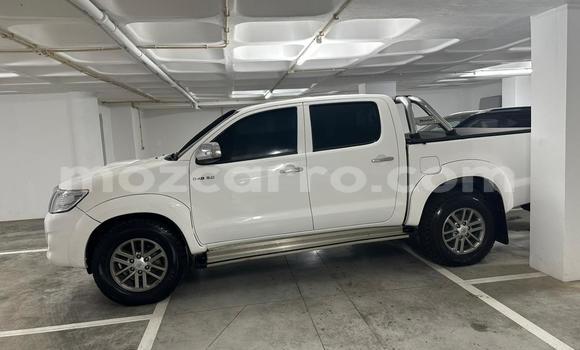 Nunua Ilio tumika Toyota Hilux Nyeupe Gari ndani ya Mocambique nchini Nampula Nunua Ilio tumika Toyota Hilux Nyeupe Gari ndani ya Mocambique nchini Nampula