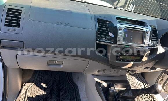 Nunua Ilio tumika Toyota Hilux Nyeupe Gari ndani ya Mocambique nchini Nampula Nunua Ilio tumika Toyota Hilux Nyeupe Gari ndani ya Mocambique nchini Nampula