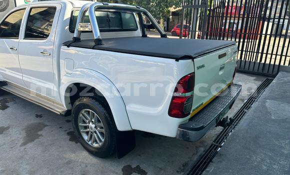 Nunua Ilio tumika Toyota Hilux Nyeupe Gari ndani ya Mocambique nchini Nampula Nunua Ilio tumika Toyota Hilux Nyeupe Gari ndani ya Mocambique nchini Nampula