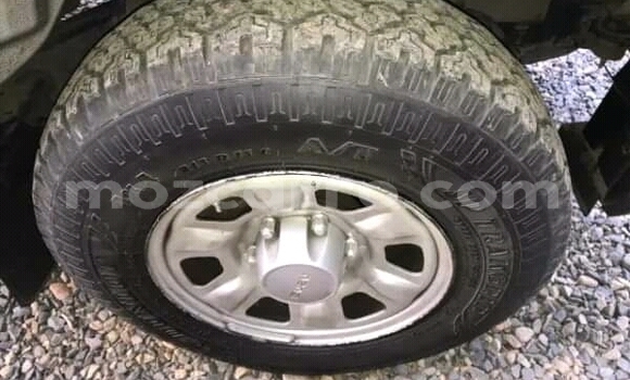 Tenga Tsaru Isuzu KB Chena Mota in Chibabava in Sofala Tenga Tsaru Isuzu KB Chena Mota in Chibabava in Sofala