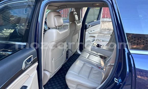Nunua Ilio tumika Jeep Cherokee Bluu Gari ndani ya Maputo nchini Maputo Nunua Ilio tumika Jeep Cherokee Bluu Gari ndani ya Maputo nchini Maputo