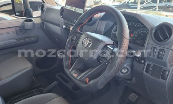 Comprar Usado Toyota Land Cruiser Castanho Carro em Maputo em Maputo Comprar Usado Toyota Land Cruiser Castanho Carro em Maputo em Maputo