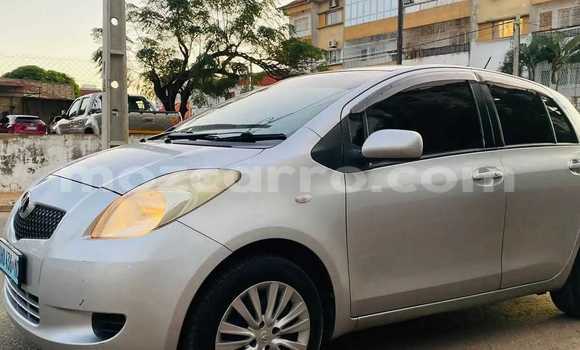 Comprar Usado Toyota Vitz Prata Carro em Maputo em Maputo Comprar Usado Toyota Vitz Prata Carro em Maputo em Maputo