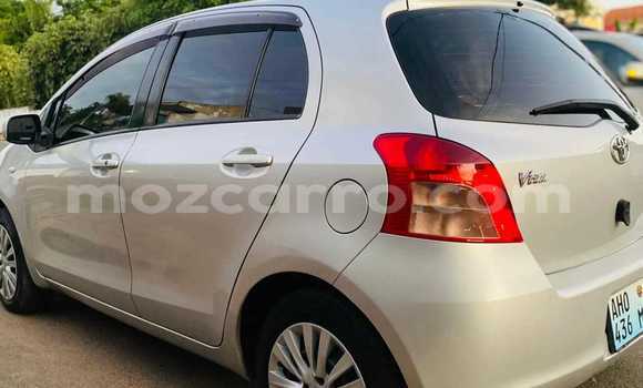 Comprar Usado Toyota Vitz Prata Carro em Maputo em Maputo Comprar Usado Toyota Vitz Prata Carro em Maputo em Maputo