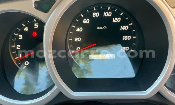 Buy Used Toyota Surf Silver Car in Maputo in Maputo Buy Used Toyota Surf Silver Car in Maputo in Maputo