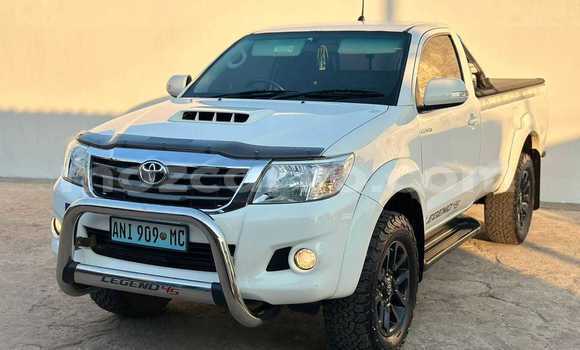 Comprar Usado Toyota Hilux Branco Carro em Balama em Cabo Delgado Comprar Usado Toyota Hilux Branco Carro em Balama em Cabo Delgado