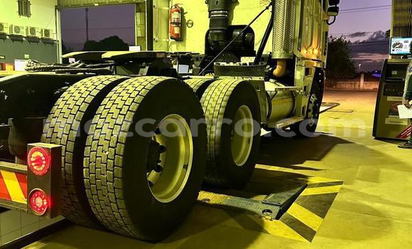 Nunua Ilio tumika Volvo F4 Nyeupe Lori ndani ya Maputo nchini Maputo Nunua Ilio tumika Volvo F4 Nyeupe Lori ndani ya Maputo nchini Maputo