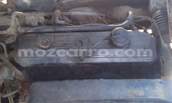 Comprar Usado Mercedes‒Benz 812 Azul Caminhão em Maputo em Maputo Comprar Usado Mercedes‒Benz 812 Azul Caminhão em Maputo em Maputo