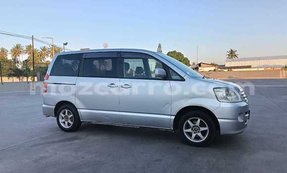 Comprar Usado Toyota Noah Prata Carro em Maputo em Maputo Comprar Usado Toyota Noah Prata Carro em Maputo em Maputo