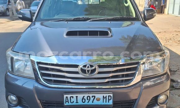 Tenga Tsaru Toyota Hilux Sirivha Mota in Maputo in Maputo