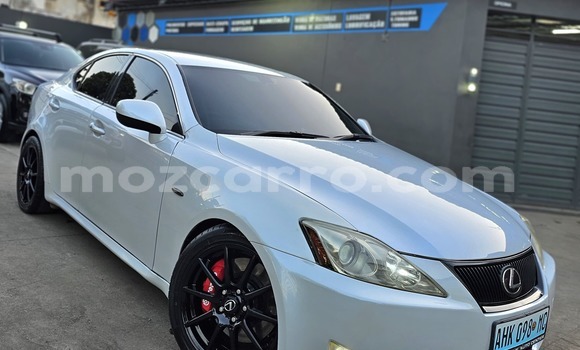Buy Used Lexus IS White Car in Maputo in Maputo Buy Used Lexus IS White Car in Maputo in Maputo