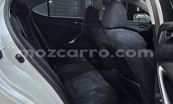 Buy Used Lexus IS White Car in Maputo in Maputo Buy Used Lexus IS White Car in Maputo in Maputo