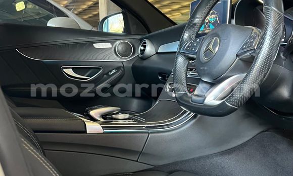 Nunua Ilio tumika Mercedes-Benz C-Classe Nyeupe Gari ndani ya Maputo nchini Maputo Nunua Ilio tumika Mercedes-Benz C-Classe Nyeupe Gari ndani ya Maputo nchini Maputo