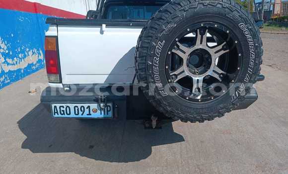 Tenga Tsaru Nissan Hardbody Chena Mota in Maputo in Maputo Tenga Tsaru Nissan Hardbody Chena Mota in Maputo in Maputo