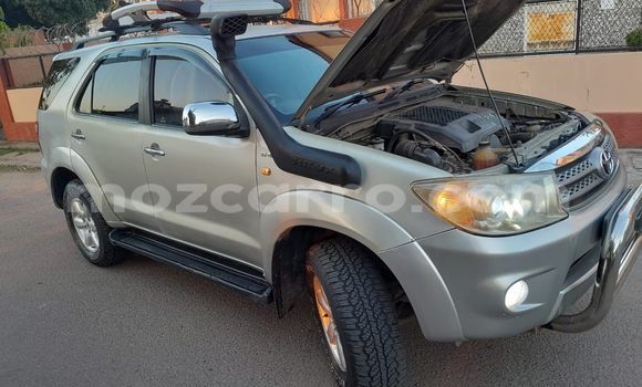 Comprar Usado Toyota Fortuner De outros Carro em Maputo em Maputo Comprar Usado Toyota Fortuner De outros Carro em Maputo em Maputo