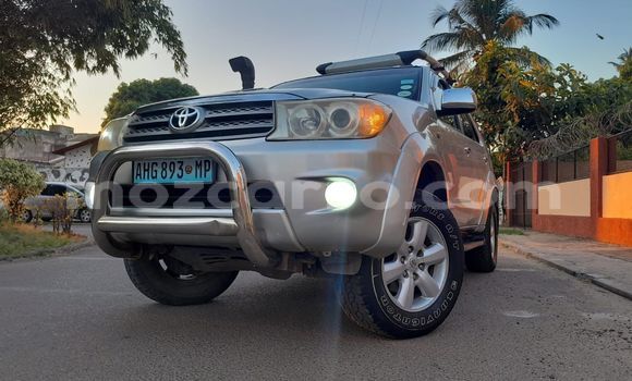 Tenga Tsaru Toyota Fortuner Zvimwe Mota in Maputo in Maputo Tenga Tsaru Toyota Fortuner Zvimwe Mota in Maputo in Maputo