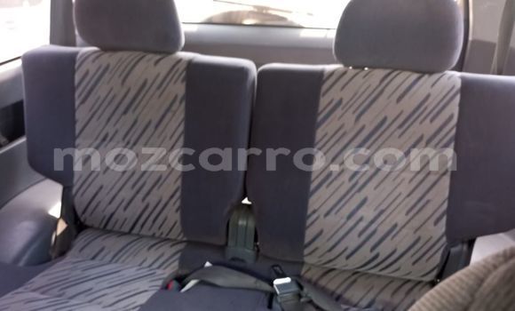 Nunua Ilio tumika Toyota Land Cruiser Prado Nyeupe Gari ndani ya Maputo nchini Maputo Nunua Ilio tumika Toyota Land Cruiser Prado Nyeupe Gari ndani ya Maputo nchini Maputo