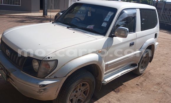Nunua Ilio tumika Toyota Land Cruiser Prado Nyeupe Gari ndani ya Maputo nchini Maputo Nunua Ilio tumika Toyota Land Cruiser Prado Nyeupe Gari ndani ya Maputo nchini Maputo