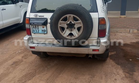 Nunua Ilio tumika Toyota Land Cruiser Prado Nyeupe Gari ndani ya Maputo nchini Maputo Nunua Ilio tumika Toyota Land Cruiser Prado Nyeupe Gari ndani ya Maputo nchini Maputo