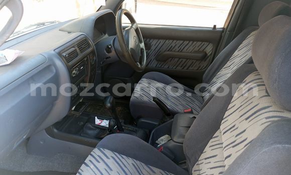Nunua Ilio tumika Toyota Land Cruiser Prado Nyeupe Gari ndani ya Maputo nchini Maputo Nunua Ilio tumika Toyota Land Cruiser Prado Nyeupe Gari ndani ya Maputo nchini Maputo