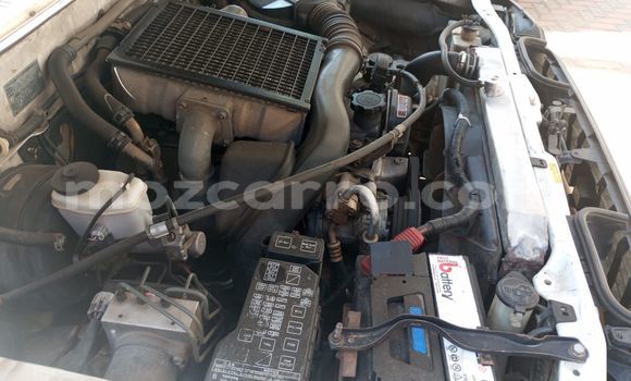 Nunua Ilio tumika Toyota Land Cruiser Prado Nyeupe Gari ndani ya Maputo nchini Maputo Nunua Ilio tumika Toyota Land Cruiser Prado Nyeupe Gari ndani ya Maputo nchini Maputo