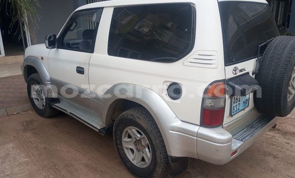 Nunua Ilio tumika Toyota Land Cruiser Prado Nyeupe Gari ndani ya Maputo nchini Maputo Nunua Ilio tumika Toyota Land Cruiser Prado Nyeupe Gari ndani ya Maputo nchini Maputo