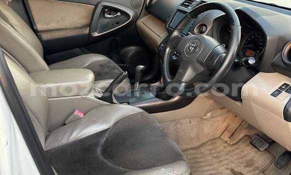 Comprar Usado Toyota RAV4 Branco Carro em Maputo em Maputo Comprar Usado Toyota RAV4 Branco Carro em Maputo em Maputo