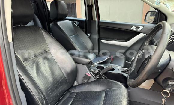 Nunua Ilio tumika Mazda BT-50 Nyekundu Gari ndani ya Maputo nchini Maputo Nunua Ilio tumika Mazda BT-50 Nyekundu Gari ndani ya Maputo nchini Maputo