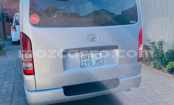 Comprar Usado Toyota Hiace Prata Carro em Maputo em Maputo Comprar Usado Toyota Hiace Prata Carro em Maputo em Maputo