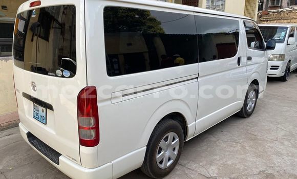 Tenga Tsaru Toyota Hiace Chena Mota in Maputo in Maputo Tenga Tsaru Toyota Hiace Chena Mota in Maputo in Maputo