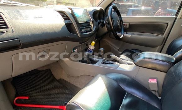 Comprar Usado Toyota Hilux Prata Carro em Maputo em Maputo Comprar Usado Toyota Hilux Prata Carro em Maputo em Maputo