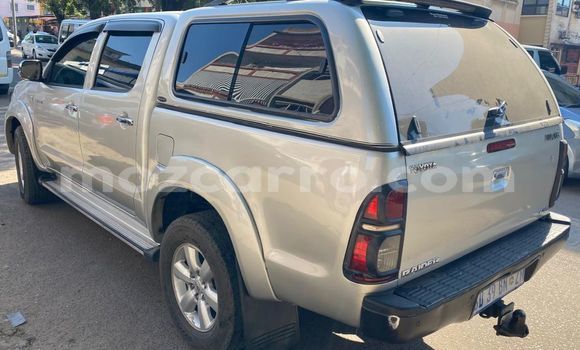 Comprar Usado Toyota Hilux Prata Carro em Maputo em Maputo Comprar Usado Toyota Hilux Prata Carro em Maputo em Maputo
