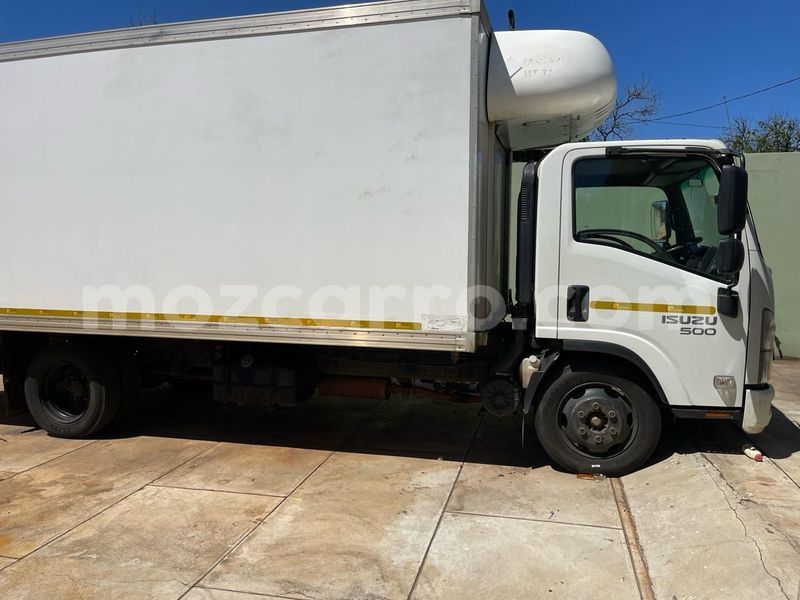 Big with watermark isuzu 117 maputo maputo 25902