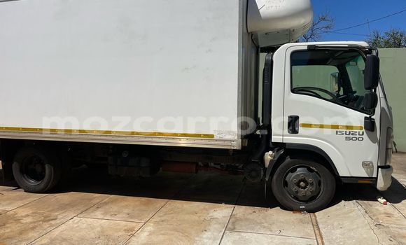 Tenga Tsaru Isuzu 117 Chena Mota in Maputo in Maputo Tenga Tsaru Isuzu 117 Chena Mota in Maputo in Maputo