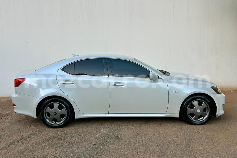 Big with watermark lexus is maputo maputo 25906