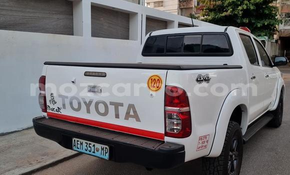 Buy Used Toyota Hilux White Car in Maputo in Maputo Buy Used Toyota Hilux White Car in Maputo in Maputo