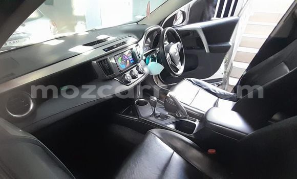 Buy Used Toyota RAV4 White Car in Maputo in Maputo Buy Used Toyota RAV4 White Car in Maputo in Maputo