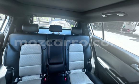Nunua Ilio tumika Kia Sportage Nyeupe Gari ndani ya Maputo nchini Maputo Nunua Ilio tumika Kia Sportage Nyeupe Gari ndani ya Maputo nchini Maputo