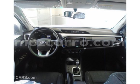 Comprar Importar Toyota Hilux Branco Carro em Import - Dubai em Cabo Delgado Comprar Importar Toyota Hilux Branco Carro em Import - Dubai em Cabo Delgado