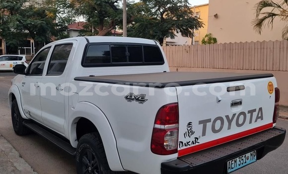 Comprar Usado Toyota Hilux Branco Carro em Maputo em Maputo Comprar Usado Toyota Hilux Branco Carro em Maputo em Maputo