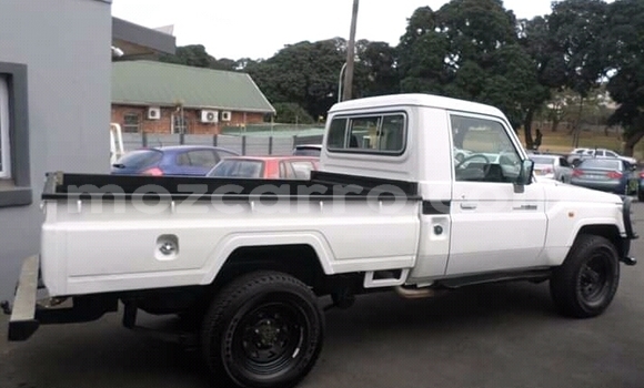 Tenga Tsaru Toyota Land Cruiser Chena Mota in Chimoio in Manica Tenga Tsaru Toyota Land Cruiser Chena Mota in Chimoio in Manica