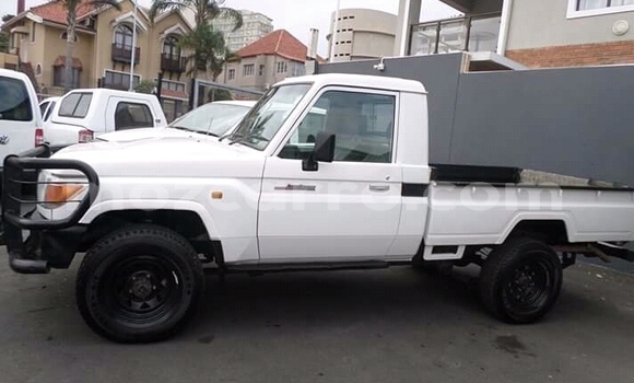 Tenga Tsaru Toyota Land Cruiser Chena Mota in Chimoio in Manica Tenga Tsaru Toyota Land Cruiser Chena Mota in Chimoio in Manica