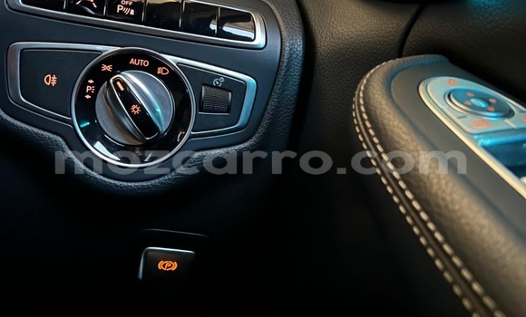 Comprar Usado Mercedes‒Benz C-Class Branco Carro em Maputo em Maputo Comprar Usado Mercedes‒Benz C-Class Branco Carro em Maputo em Maputo