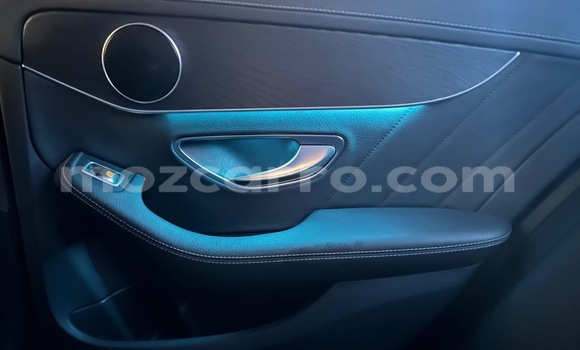 Comprar Usado Mercedes‒Benz C-Class Branco Carro em Maputo em Maputo Comprar Usado Mercedes‒Benz C-Class Branco Carro em Maputo em Maputo