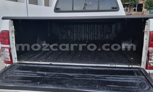 Buy Used Toyota Hilux White Car in Maputo in Maputo Buy Used Toyota Hilux White Car in Maputo in Maputo